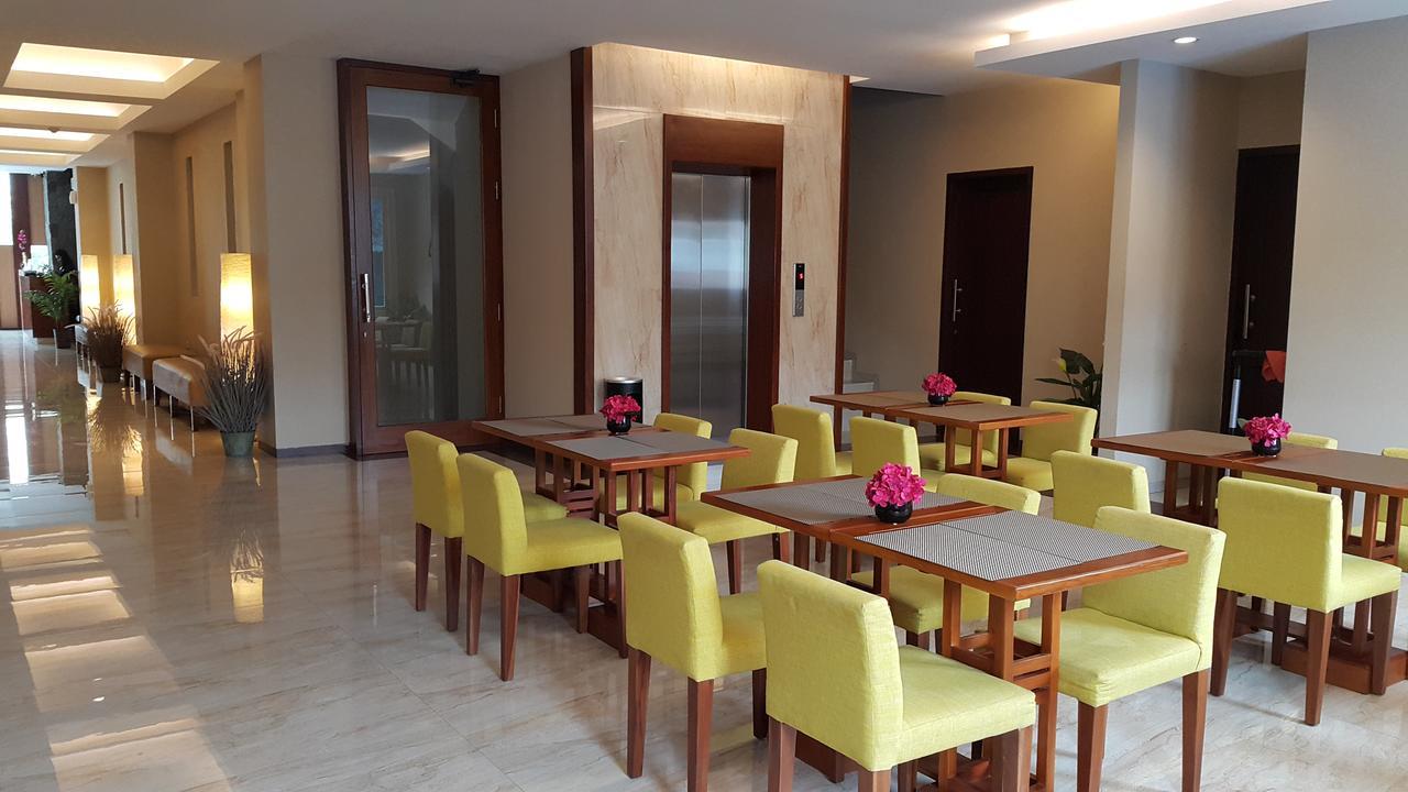 Biz Hotel City Center Ambon Exterior foto